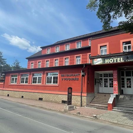 Hotel V Pivovare Davle Экстерьер фото