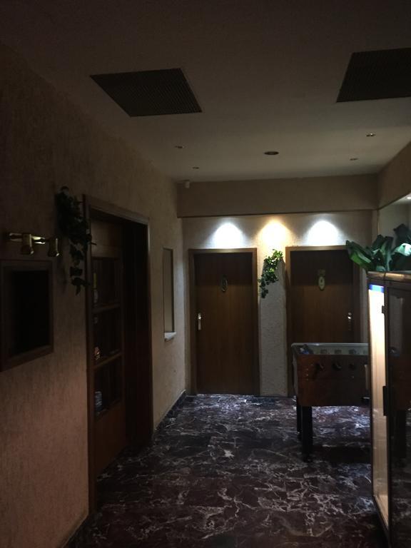 Hotel V Pivovare Davle Экстерьер фото